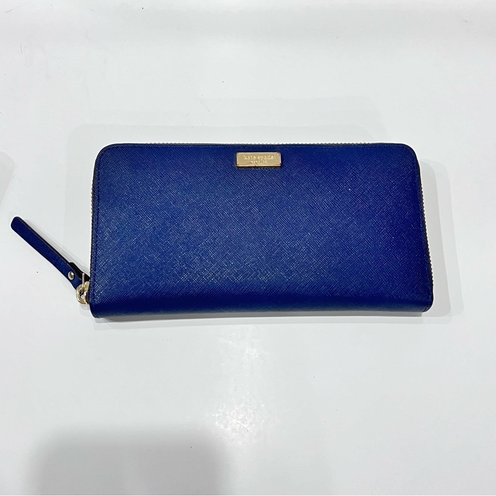 kate spade navy blue continental saffiano zip wallet EUC